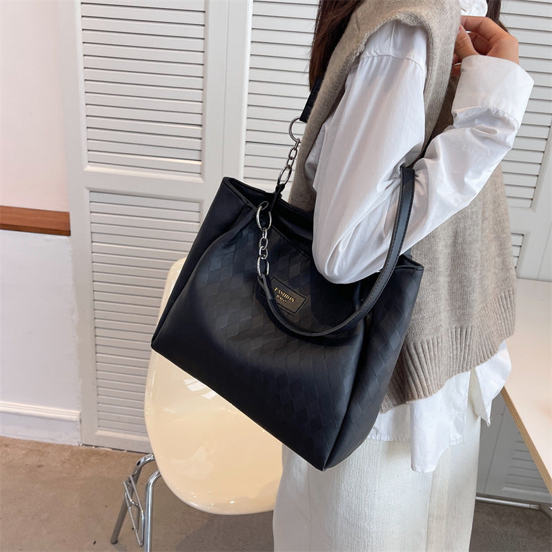 Ivory Élégance Structured Tote