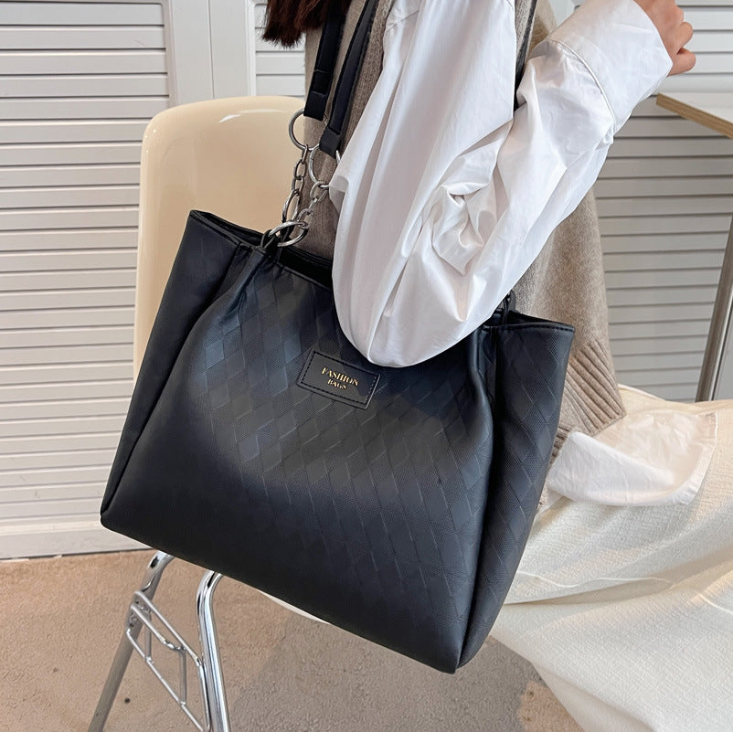 Ivory Élégance Structured Tote