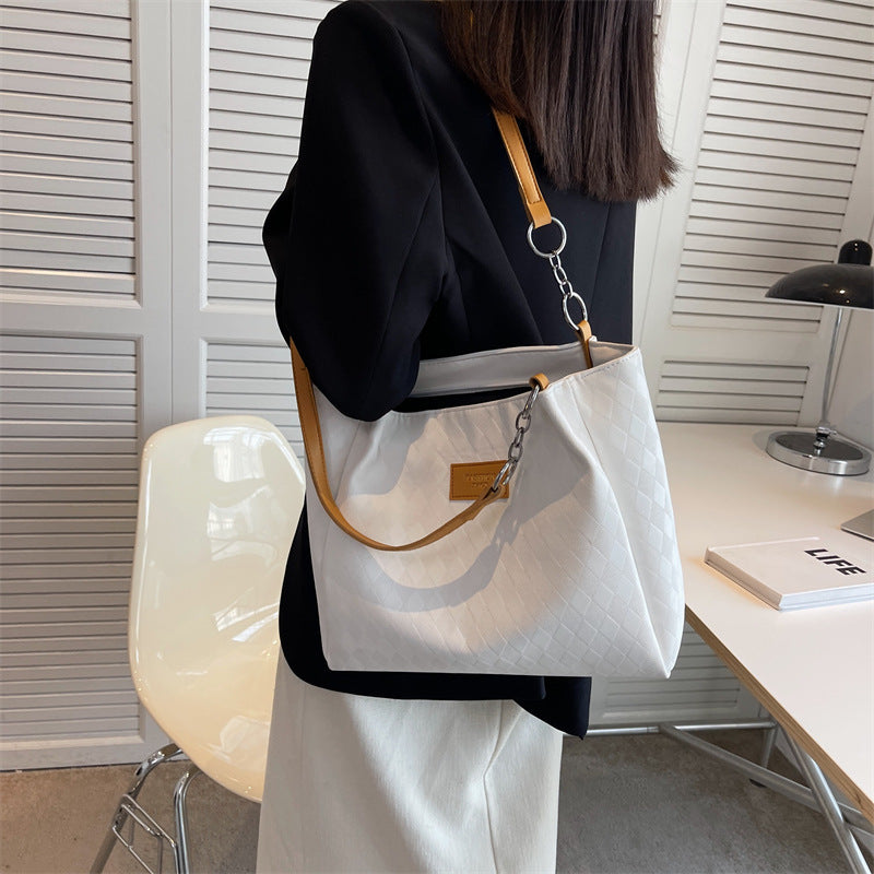Ivory Élégance Structured Tote