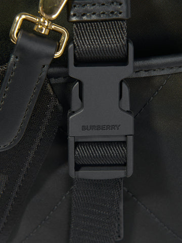 Burberry Baby Quilted Changing Bag – Nylon Diaper Bag with Adjustable Logo Strap & Multi‑Pocket Design