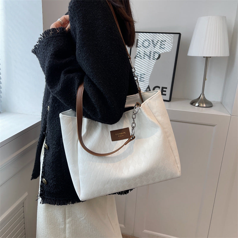 Ivory Élégance Structured Tote